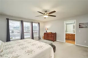 8708 Chesea Ct, Sagamore Hills, OH 44067 - Photo 11