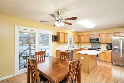 8708 Chesea Court, Sagamore Hills, OH 44067 - Photo 7