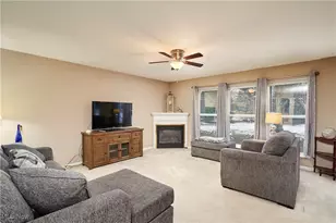 8708 Chesea Ct, Sagamore Hills, OH 44067 - Photo 5