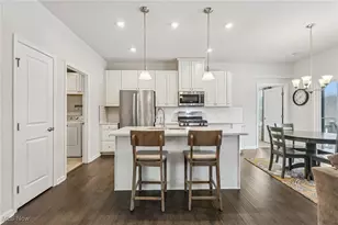 1951 E Woodland Dr, Akron, OH 44313 - Photo 9