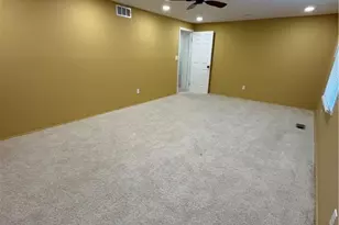 6884 Slippery Rock Dr, Austintown, OH 44406 - Photo 13