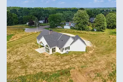 10311 Hunting Hills Avenue NE, Hartville, OH 44632 - Photo 31