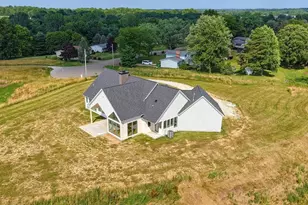 10311 Hunting Hills Ave NE, Hartville, OH 44632 - Photo 31