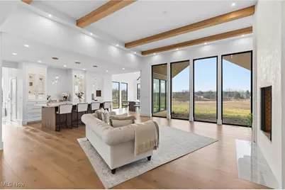 10311 Hunting Hills Avenue NE, Hartville, OH 44632 - Photo 3