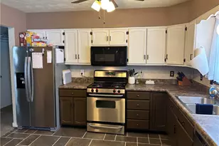 815 Crestview Dr, East Liverpool, OH 43920 - Photo 5