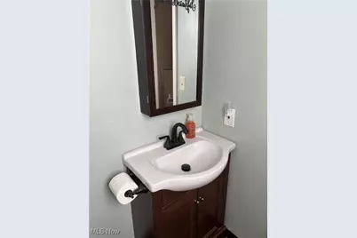 815 Crestview Drive, East Liverpool, OH 43920 - Photo 13