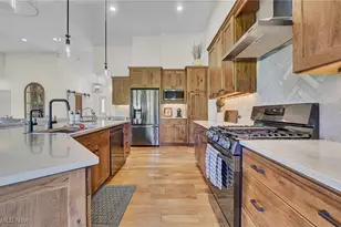 34810 N Legends Way, Grafton, OH 44044 - Photo 7