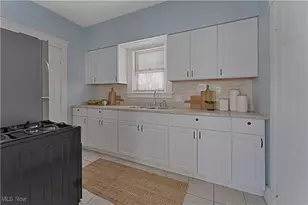 306 Maplewood Ave, Struthers, OH 44471 - Photo 15