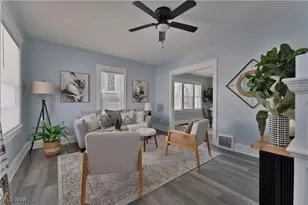 306 Maplewood Ave, Struthers, OH 44471 - Photo 5