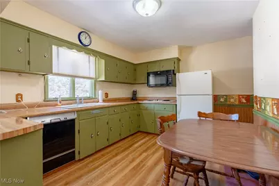 1945 Fairbrook Avenue NE, East Canton, OH 44730 - Photo 11