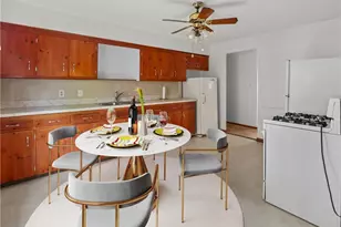 13532 Elbur Ln, Oakwood, OH 44107 - Photo 9