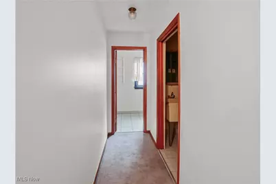 13532 Elbur Lane, Oakwood, OH 44107 - Photo 11