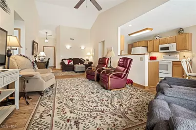 3065 Bordeaux Drive, Akron, OH 44312 - Photo 5