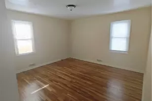 17460 Chagrin Blvd, Huber Heights, OH 44120 - Photo 5