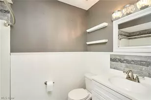 4110 Big Spruce Dr, Akron, OH 44333 - Photo 19