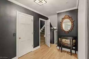 201 Hampshire Rd, Akron, OH 44313 - Photo 11