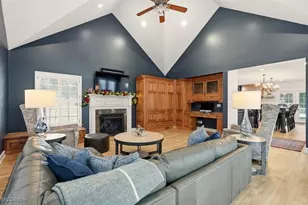 201 Hampshire Rd, Akron, OH 44313 - Photo 21