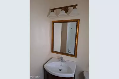 5650 Lafayette Avenue, Maple Heights, OH 44137 - Photo 15