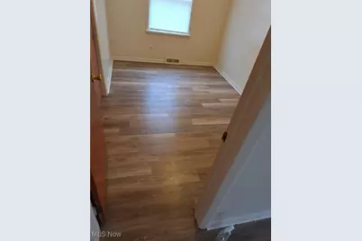 5650 Lafayette Avenue, Maple Heights, OH 44137 - Photo 17