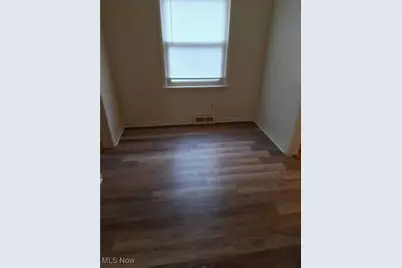 5650 Lafayette Avenue, Maple Heights, OH 44137 - Photo 11