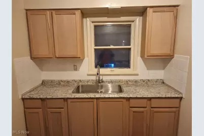 5650 Lafayette Avenue, Maple Heights, OH 44137 - Photo 3