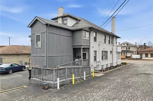 1214 E Market St, Warren, OH 44483 - Photo 3