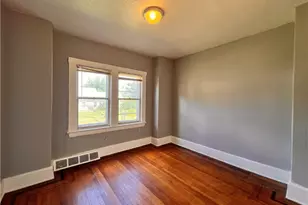 1483 E 120th St, Loveland, OH 44106 - Photo 7