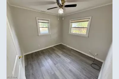 2521 44th Street NW, Canton, OH 44709 - Photo 3