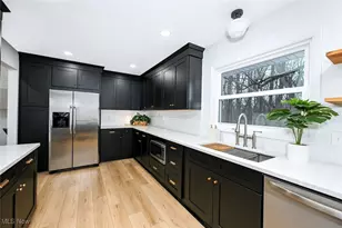 1591 Newcastle Cir, Akron, OH 44313 - Photo 13