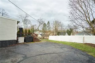 495 Letchworth Dr, Akron, OH 44303 - Photo 19