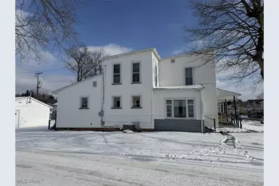 515 W 3rd Street, Uhrichsville, OH 44683 - Photo 3
