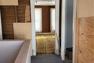 515 W 3rd St, Uhrichsville, OH 44683 - Photo 17