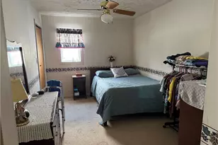 515 W 3rd St, Uhrichsville, OH 44683 - Photo 9