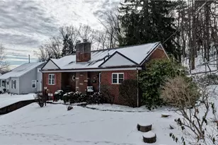 106 Maplecrest St SW, North Canton, OH 44720 - Photo 3