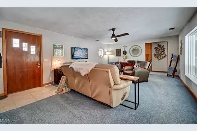 106 Maplecrest Street SW, North Canton, OH 44720 - Photo 5