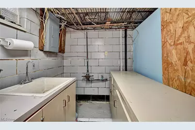 106 Maplecrest Street SW, North Canton, OH 44720 - Photo 29