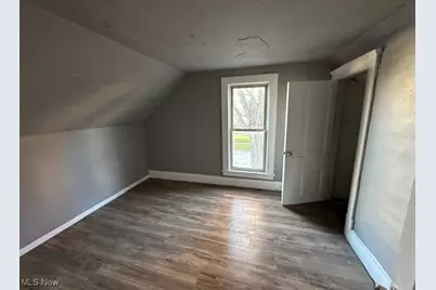 348 11th Avenue, Elyria, OH 44035 - Photo 5