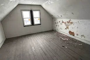 5295 Harvard Ave, Newburgh Heights, OH 44105 - Photo 11