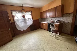 5295 Harvard Ave, Newburgh Heights, OH 44105 - Photo 3