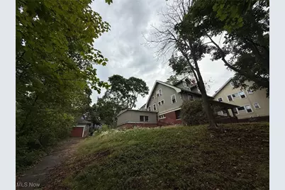 2243 Bellfield Avenue, Cleveland Heights, OH 44106 - Photo 9