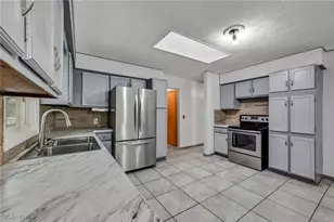 132 Mt Vernon Ct, Elyria, OH 44035 - Photo 23