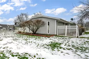 132 Mt Vernon Ct, Elyria, OH 44035 - Photo 5