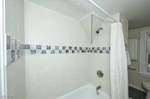 614 Parkview Ave, Akron, OH 44310 - Photo 17