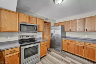 7568 Monterey Bay, Mentor on the Lake, OH 44060 - Photo 15