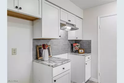 2550 Chamberlain Road #B-4, Fairlawn, OH 44333 - Photo 11