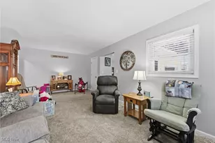 204 Normandy Dr, Painesville Twp, OH 44077 - Photo 13