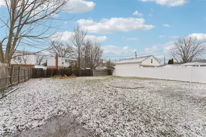 848 Jamestown Avenue, Elyria, OH 44035 - Photo 5