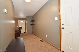 734 Corice St, Akron, OH 44306 - Photo 7