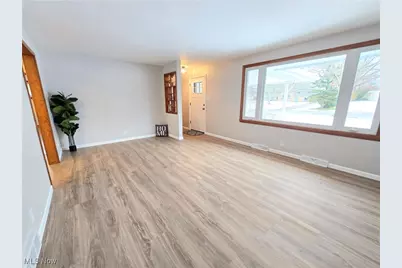 7424 Button Road, Mentor, OH 44060 - Photo 9