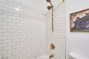 635 N Hawkins Ave, Akron, OH 44313 - Photo 17